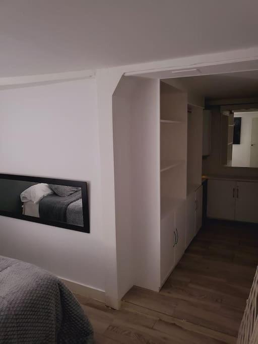 Precioso Apartamento De 2 Habitaciones. Madrid Bagian luar foto