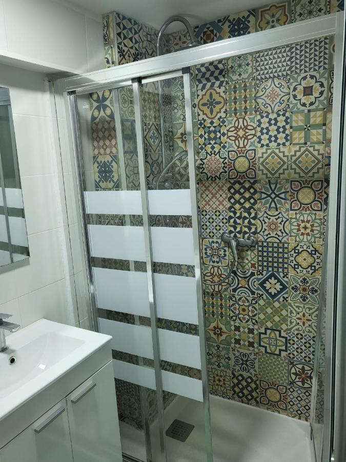 Precioso Apartamento De 2 Habitaciones. Madrid Bagian luar foto