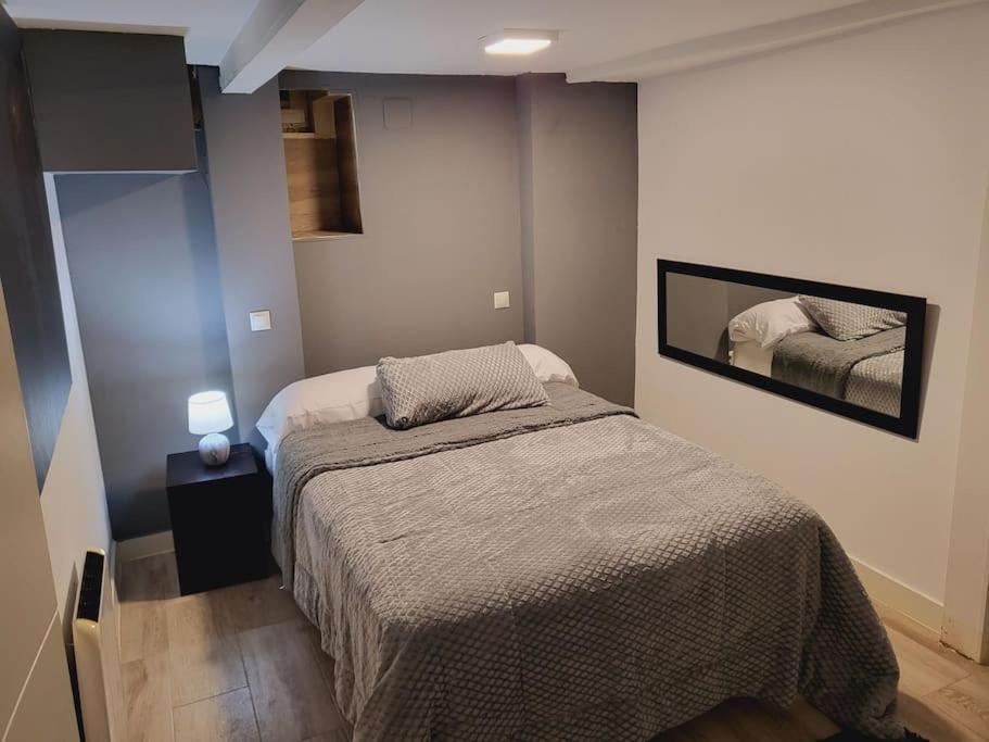Precioso Apartamento De 2 Habitaciones. Madrid Bagian luar foto