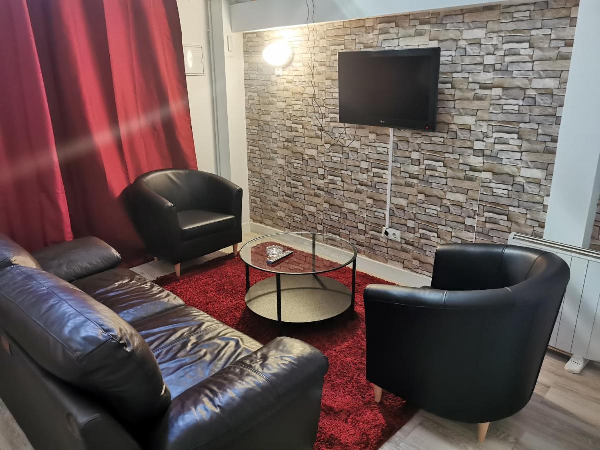 Precioso Apartamento De 2 Habitaciones. Madrid Bagian luar foto
